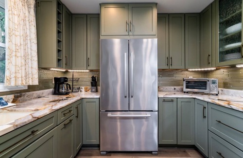 Tarpon Pond Casa | Renovated 2 BR + Loft/2BA Tarpon Pond Cottage! Great Views! Dog Friendly!