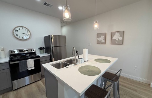 Oak Cliff Casa | Renovated 2BR/1BA Duplex Unit in Bishop Arts