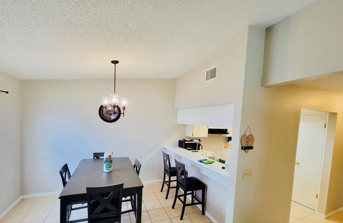 Lakeland Apartamento | Renovated 2BR 2Bath Apartment Cozy and Quiet
