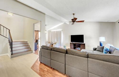Green Valley North Casa | Renovated 4BR Oasis with Pool Gameroom Minutes from Strip