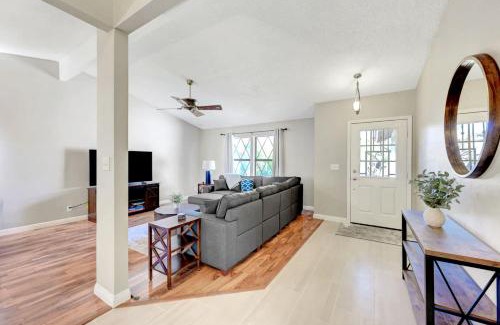 Green Valley North Casa | Renovated 4BR Retreat Pool Game Room Near Strip