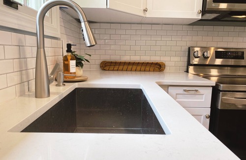 Downingtown Casa | Renovated 5 bedrooms. 6 beds. Great water pressure! New memory foam beds!