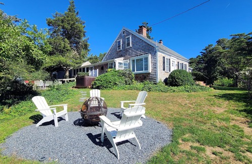 Wellfleet Casa | Renovated 5BD--Walk to Uncle Tim's Bridge, Hot Tub, Fire Pit, Screen Porch & A/C