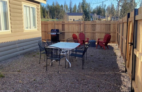 Coram Apartamento | Renovated Coffee Shop near Glacier National Park