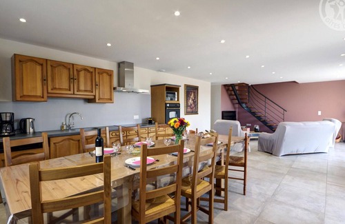 Panissieres Cabaña | Casa rural renovada con fibra en Panissières