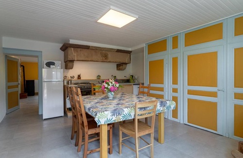 Equevilley Cabaña | Casa renovada en el campo, jardín cerrado, admite mascotas, bicicletas y parking privado