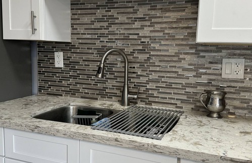 Sherman Oaks Condominio | Renovated ,Cozy chic 2 bedroom condo in heart of Sherman Oaks…