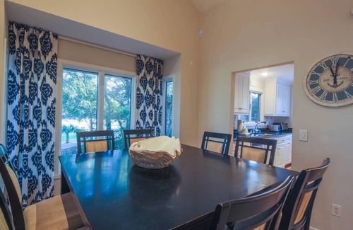 Isle of Palms Casa | Renovated End Unit; Fabulous Screened Porch; Enjoy Community Pool AND Tennis & Pickle Ball Courts!