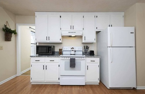 Lithia Springs Casa | Renovated Farmhouse Near Six Flags