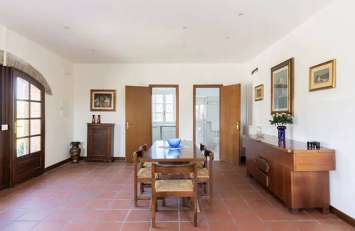 Capannori Casa | Renovated Grange in a Renaissance Villa Park