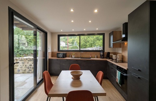 Polignac Cabaña | Renovated house with terrace and balcony in Polignac