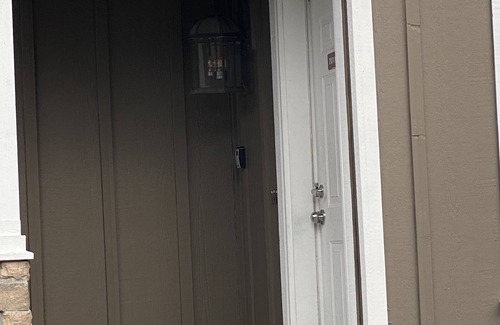 Bryn Mawr-Skyway Condominio | CONDO RENOVADO ENORME DE 2 HABITACIONES / 2 BAÑOS EN SEATTLE