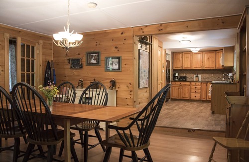 Old Forge Casa | Lodge renovado con magníficas vistas al lago