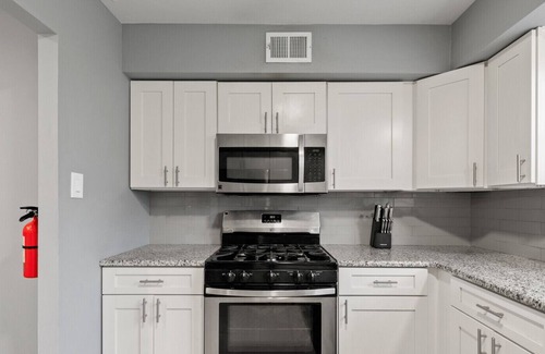 Grenloch Casa | Renovated Oasis/Private Patio & Grill Near Philly