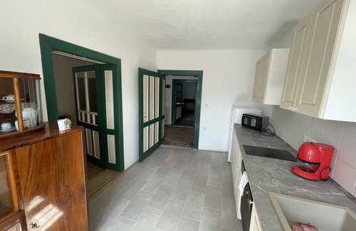 Altana Apartamento | Renovated old farmhouse with great opportunities nearby
