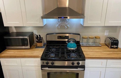 Villas Casa | Renovated Ridgewood Bay House