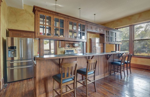 Florence Casa | Renovated Schoolhouse w/ Piano & Private Deck!