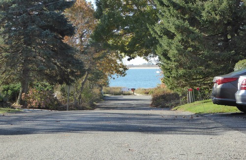 West Yarmouth Casa | Renovated year round Cape house steps from a Private Beach