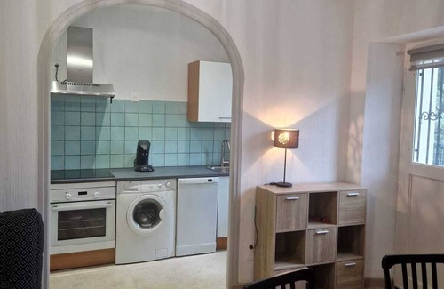 Reynes Apartamento | Rental apartment near CERET