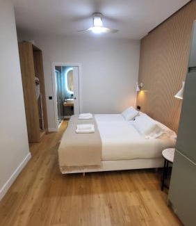 Los Remedios Apartamento | RentalSevilla Robledo