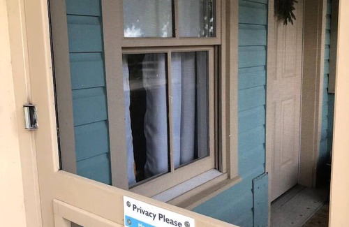 Braden River Cabina | Replica - 1945's Replica Cabin