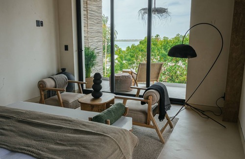 La Paz Hotel | Republica Pagana - Adults Only