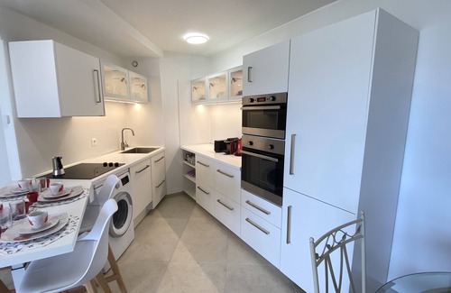 Golfe Juan Apartamento | Residence Antibes les Pins, Derniere Etage, vue mer
