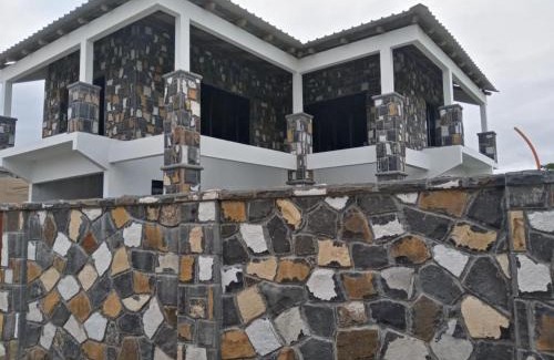 Grand River South East Villa | residence exotica