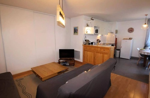Bagneres-de-Luchon Apartamento | Residence Hotel Des Bains - NEAR LIGHT - 3 PARTS FOR 6 PERS. - PARKING