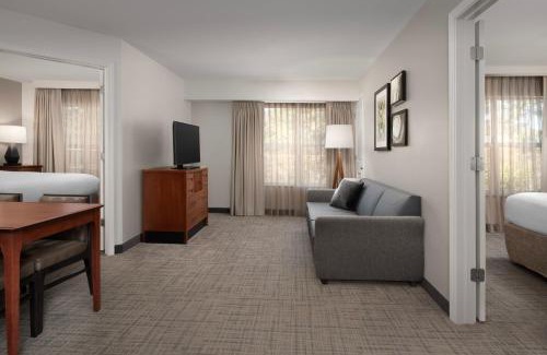 Terry Sanford Hotel | Residence Inn by Marriott Fayetteville Cross Creek