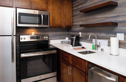 Visalia Hotel | Residence Inn by Marriott Visalia