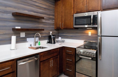 Visalia Hotel | Residence Inn by Marriott Visalia