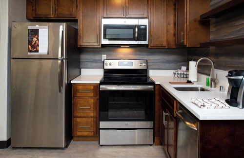 Visalia Hotel | Residence Inn by Marriott Visalia