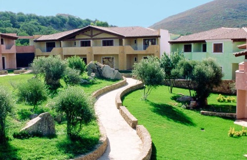 Golfo di Marinella Hotel | Residence Le Corti Di Marinella