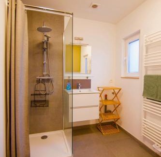 Saint-Laurent Apartamento | Residence Royal Sélys, City-Center - Bike Parking and Outdoor