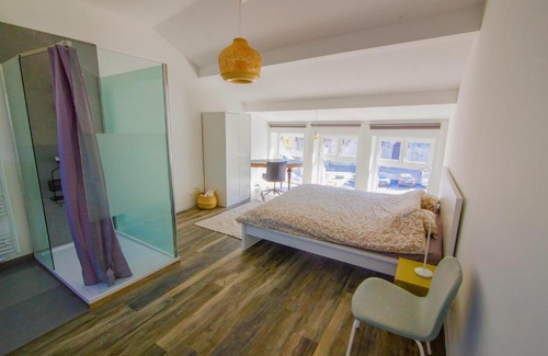 Saint-Laurent Apartamento | Residence Royal Sélys, City-Center - Bike Parking and Outdoor