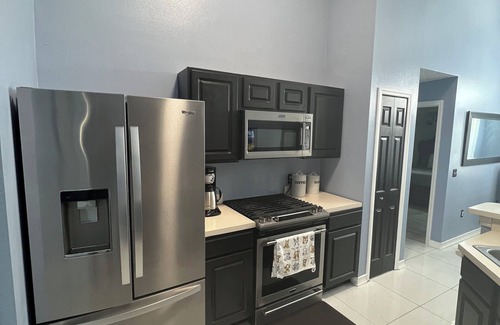 Westbury Casa | Residential Westbury 4BR Pool Home near Disney Parks