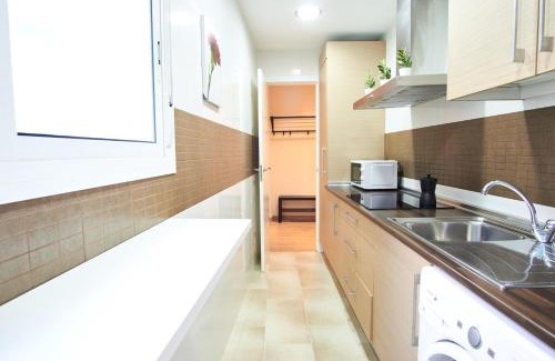 Doctor Barraquer-Grupo Renfe-Policlinico Apartamento | Resolana City Walls