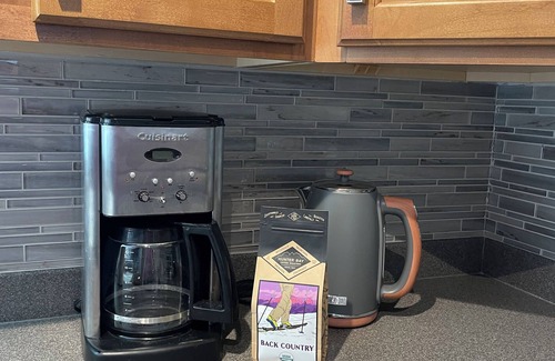 Tucson Condominio | Condominio privado en las hermosas estribaciones de Tucson. Vistas al campo de golf y montañas!