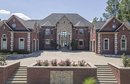 Lakeland Casa | Resort life living on Strawberry & Sunset Lake, therapeutic waterscape.