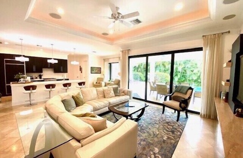 Royal Harbor Casa | Complejo de estilo de vida - a pie de la 5ª Avenida