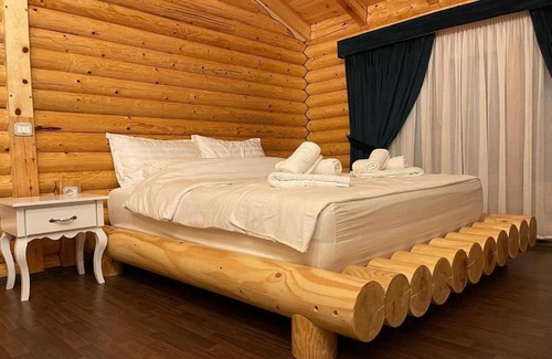 Korce Complejo | Resort Mezini