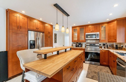 Chandler Casa | Resort setting in Chandler Home with Free Heated Pool /Spa /Game Room /Mini Golf