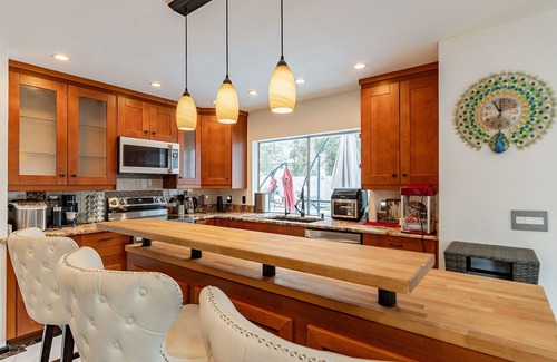 Chandler Casa | Resort setting in Chandler Home with Free Heated Pool /Spa /Game Room /Mini Golf