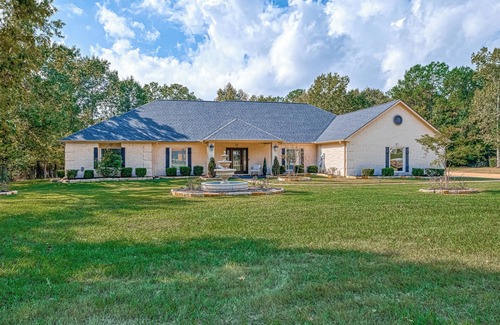 Montgomery Casa | Spring Break Deal - Great Escape : Resort style, Private Pool & Deck, 4 BR 3.5 B
