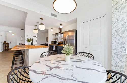 Lakewood Ranch Condominio | Resort Style Golf Retreat including tennis and pickle ball!