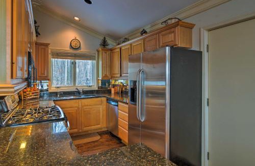 Harbor Springs Casa | Resort-Style Harbor Springs Home Near Ski Resort!