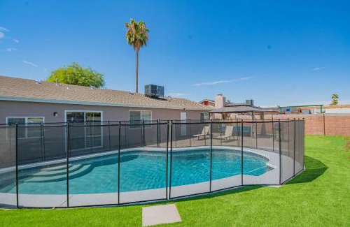 Maryvale Casa | Resort-style home with pool in Phoenix minutes from State Farm Stadium!