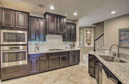Sun Ridge Casa | Resort style house for rent within walking distance to Sunridge pool !