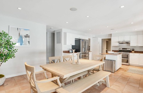 Southampton Casa | Resort-style Southampton retreat with heated pool, chic interiors, and.